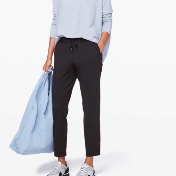 LULULEMON Black On The Fly Pant *27.5" Size 8 - Picture 1 of 5